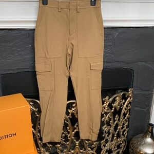 Ladies 🍌Banana Republic Tan Cargo Pants